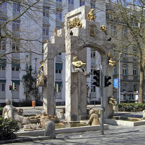 Konstanzer Triumphbogen - Peter Lenk - sk1kn282